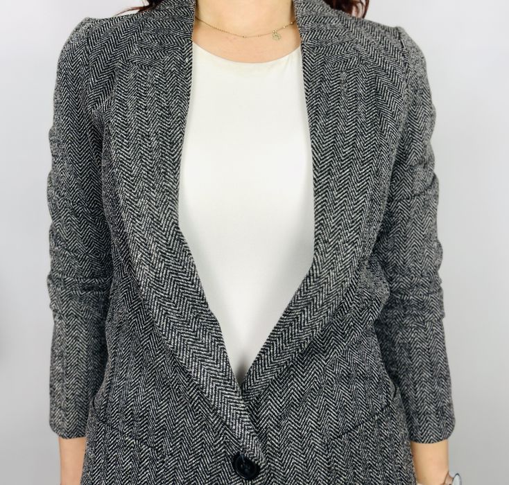 Szary żakiet w jodełkę z jednym guzikiem XS 34 H&M