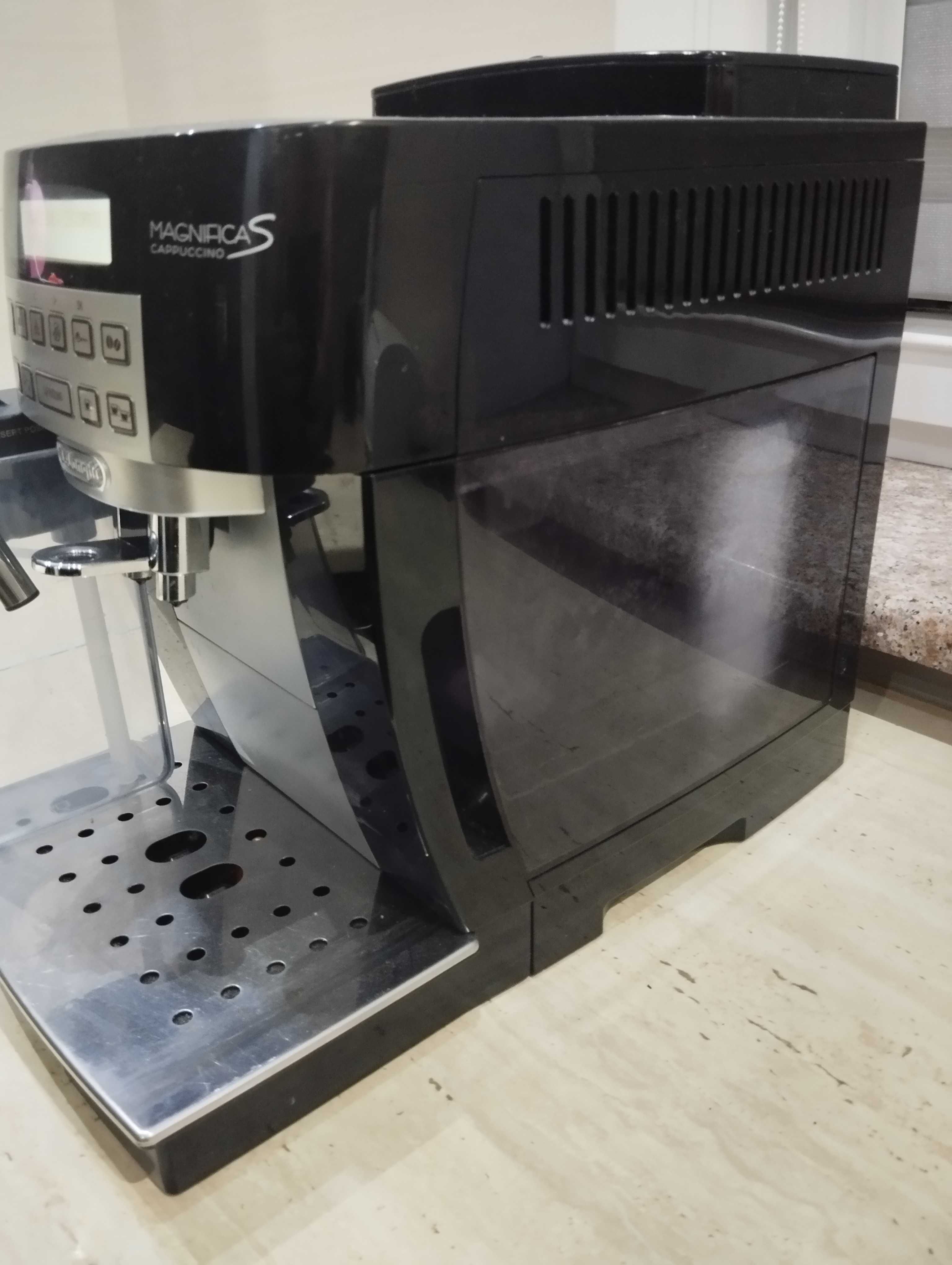 Expres do kawy DELONGHI