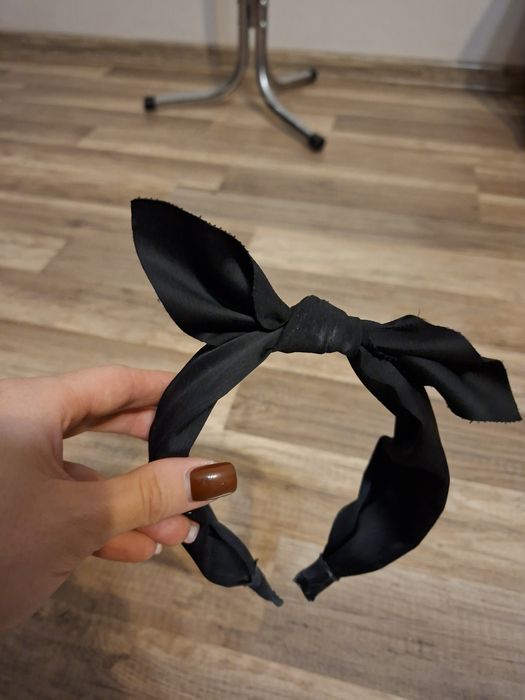 Czarna Opaska do Włosów z Dużą Kokardą Bunny Ears