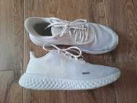 Buty sportowe damskie białe Nike Revolution 5 42