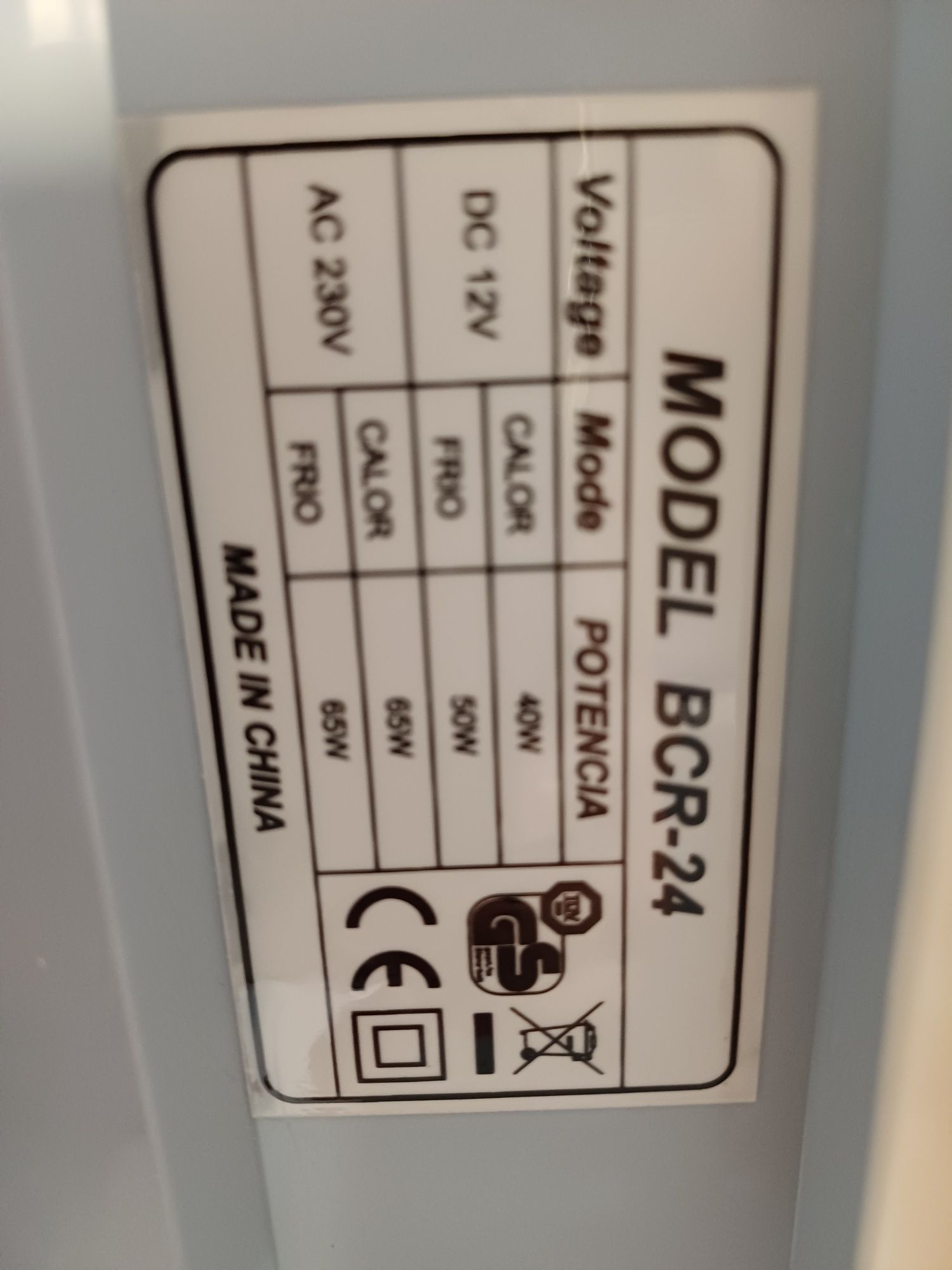 Geleira 12v e 220v