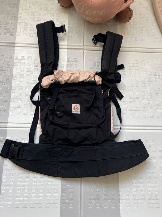 Ергорюкзак ergobaby з підкладкою для новонароджених