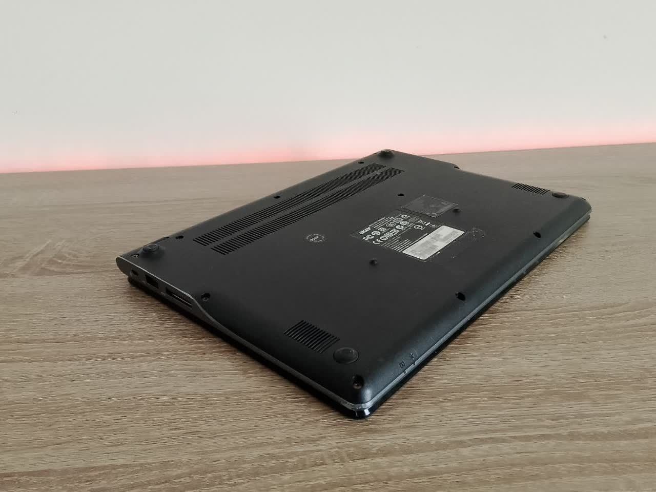 Ігровий металічний ноутбук Acer