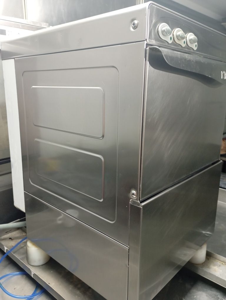 Máquina de loiça cafetaria