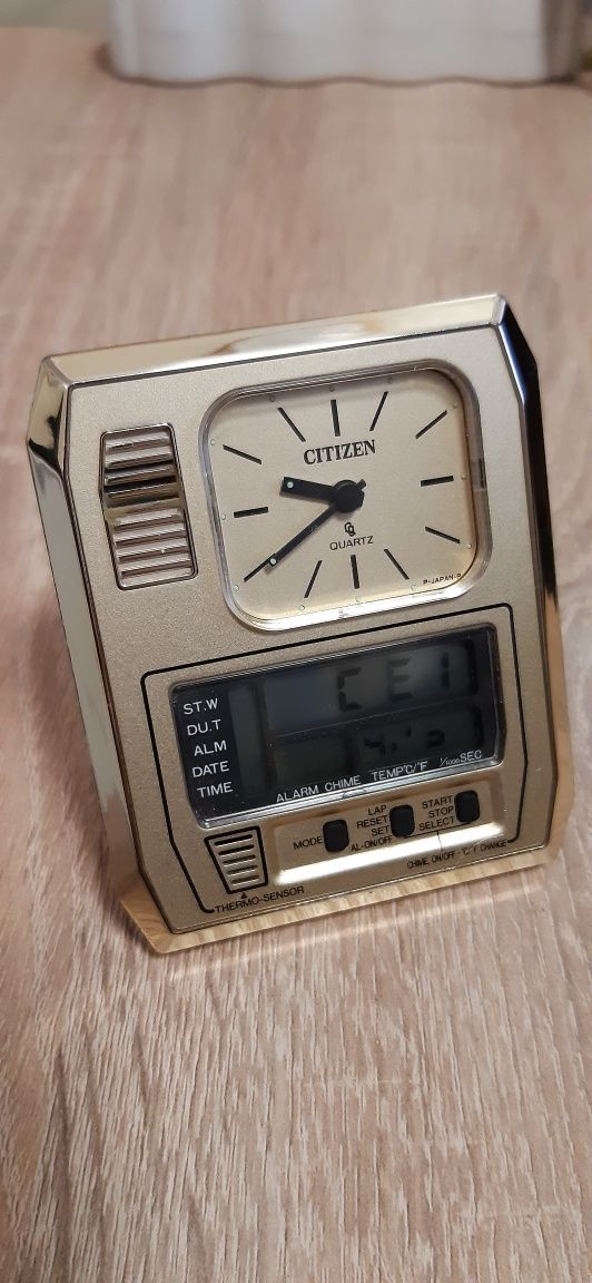 Citizen ana digi lcd Japan latac70  vintage jak seiko casio