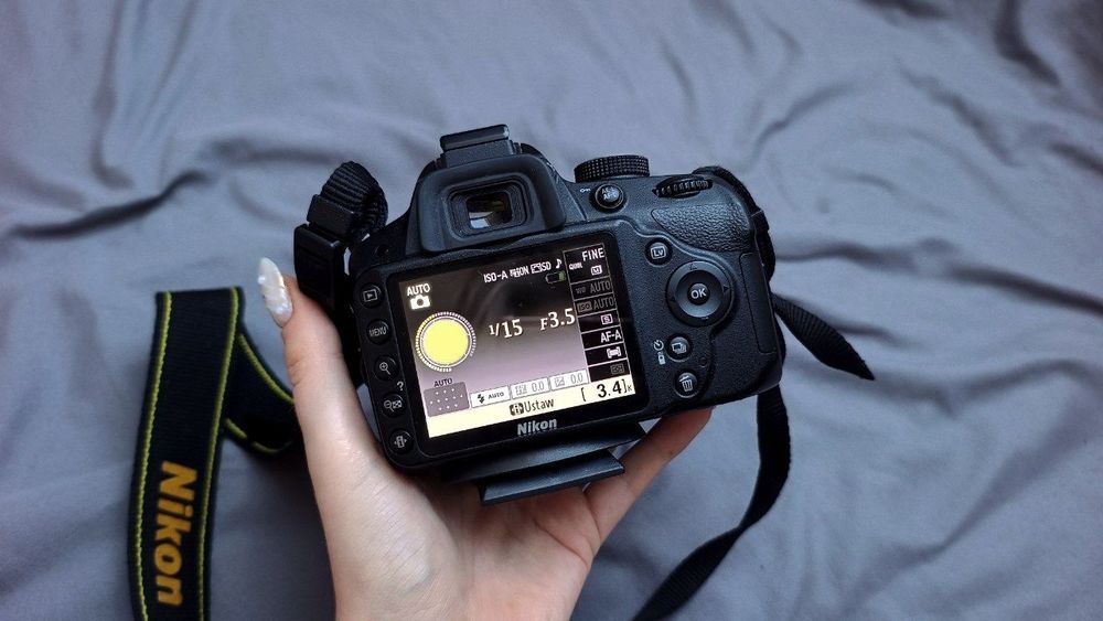 Nikon D3200 z obiektywem 18–105mm VR
