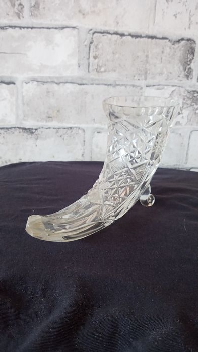 Kryształowy róg obfitości – elegancka dekoracja 18 cm x 12,5 cm
L