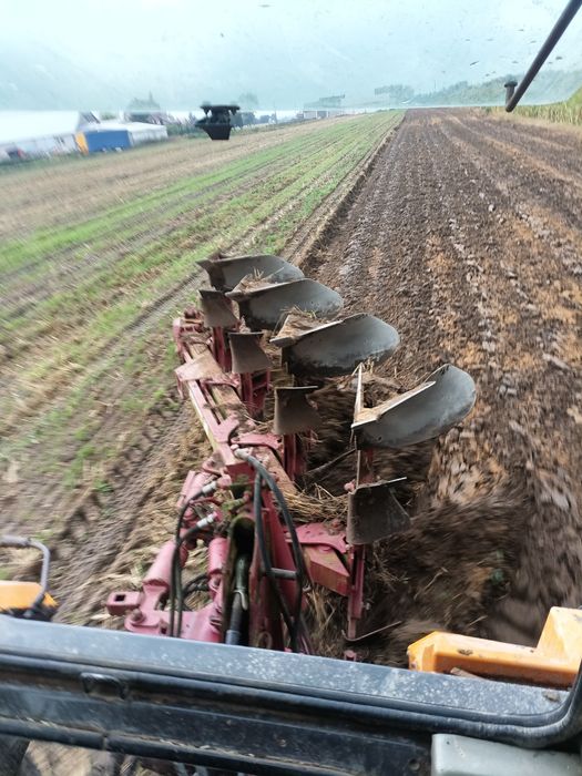 Pług obrotowy Naud 4+1 Vario