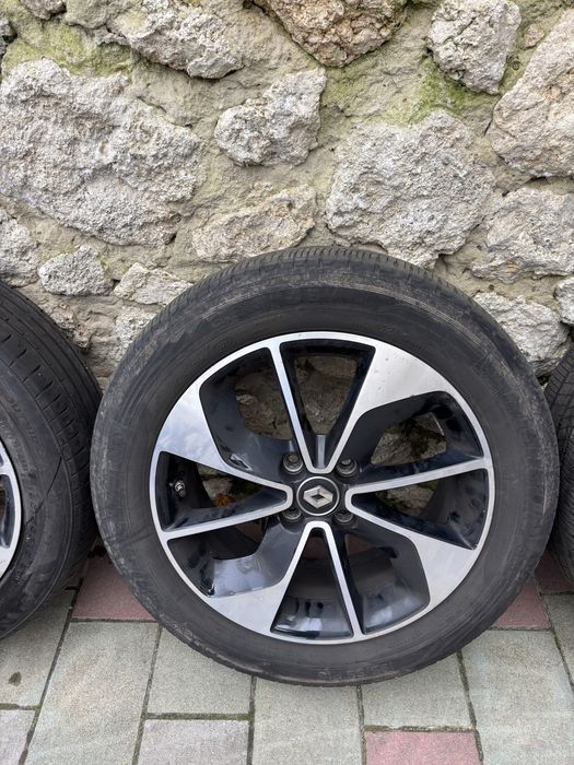 Комплект літніх шин Renault Zoe r16