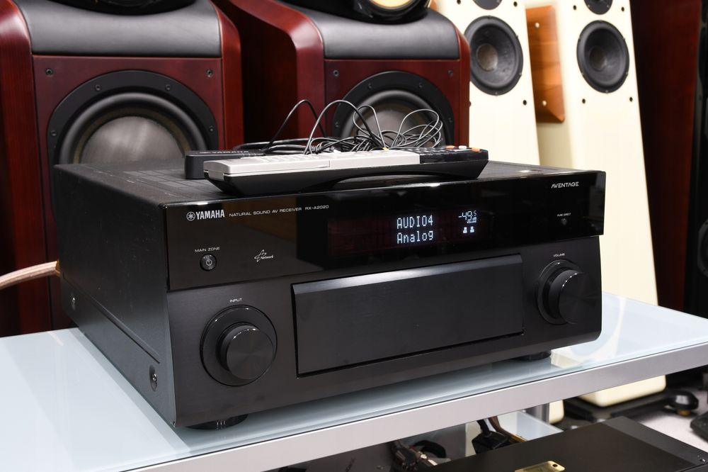 zadbany amplituner 5.1 / 7.2 Yamaha RX-A2020 Aventage + pilot i WIFI