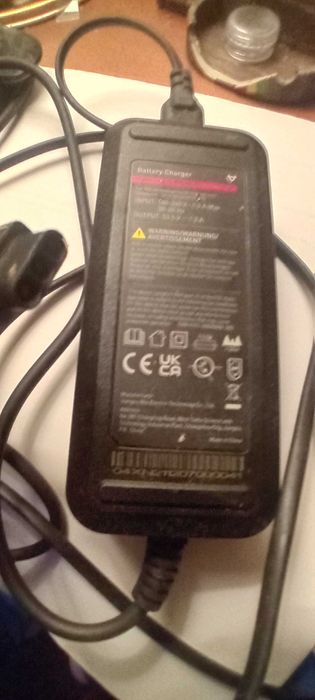 Carregador 53.5 V trotinette electrica Niu kqi2 e kqi3