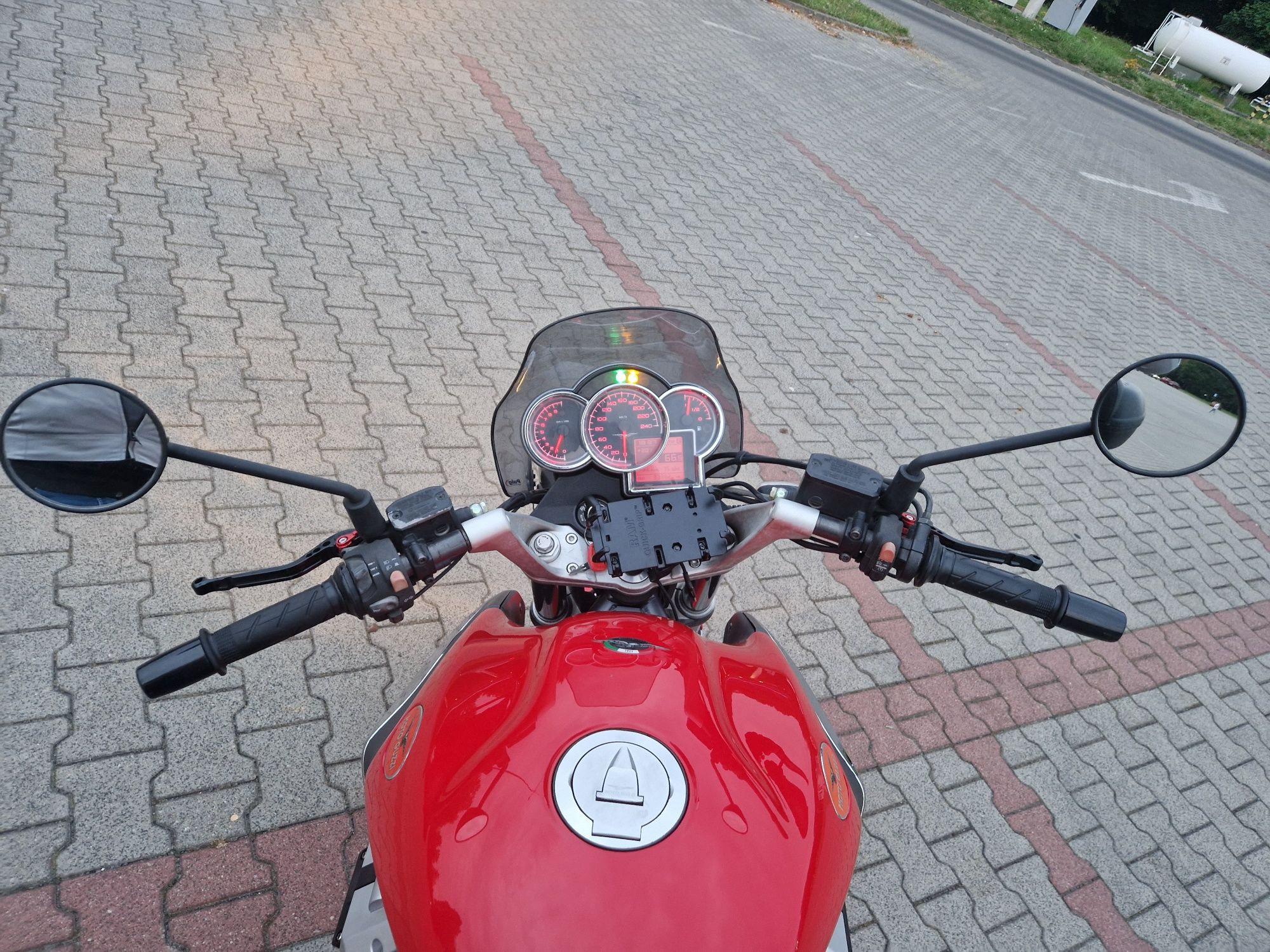 Moto Guzzi Breva 1100