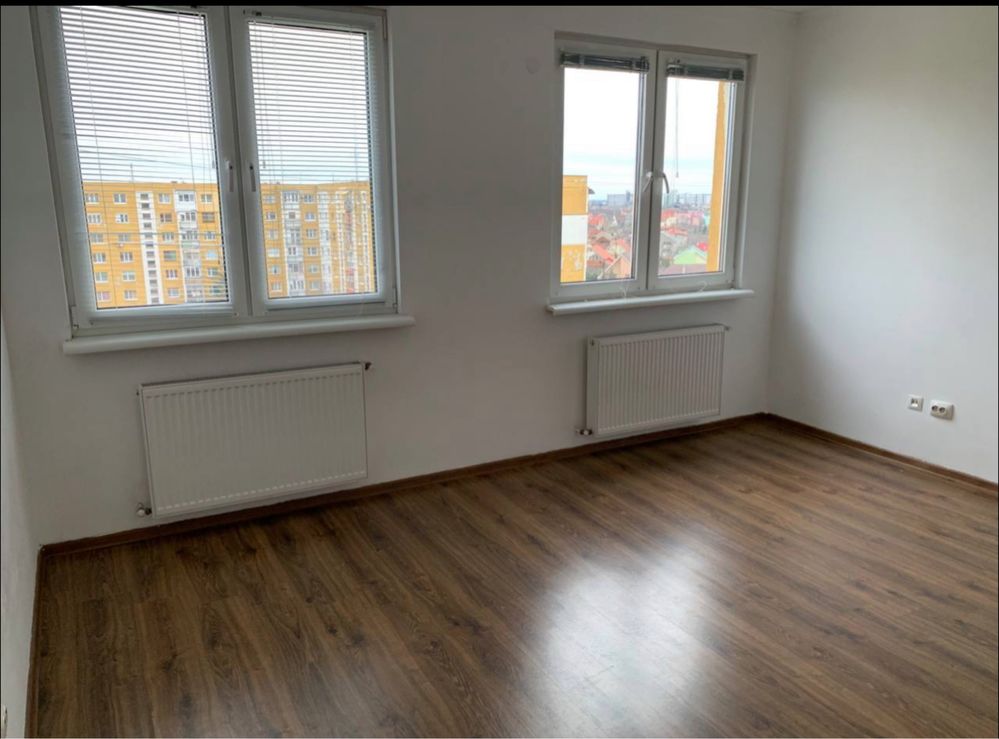 Продаж 4 кімнатноі