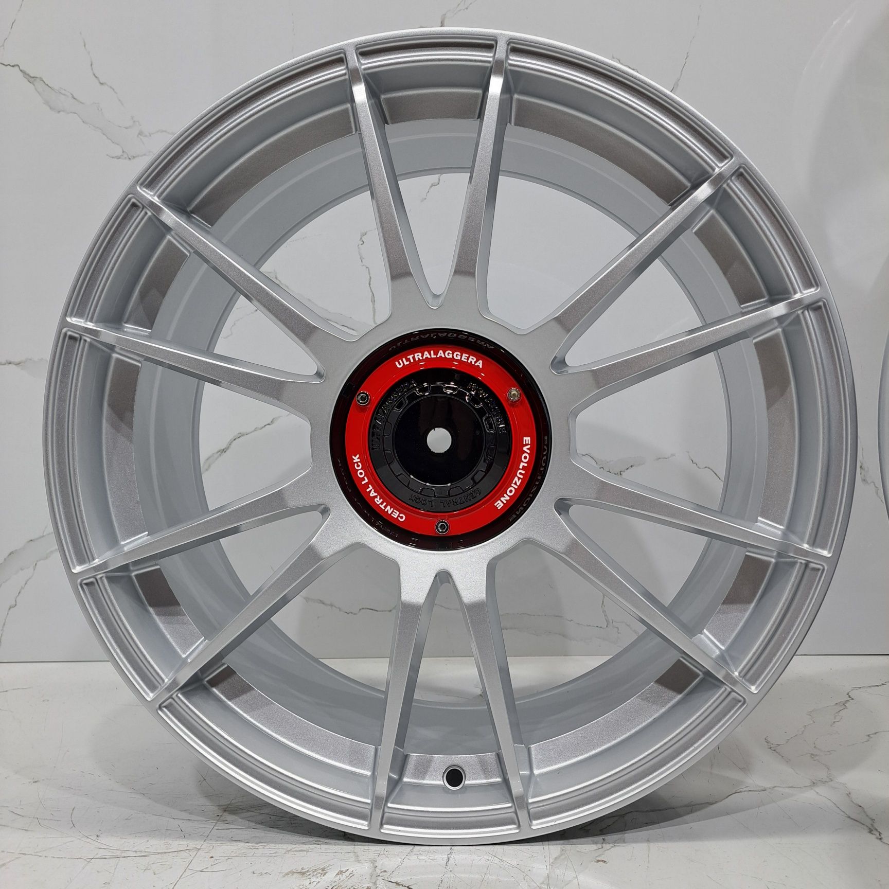 Jantes 19" LOOK OZ Ultraleggera 5x112 5x100