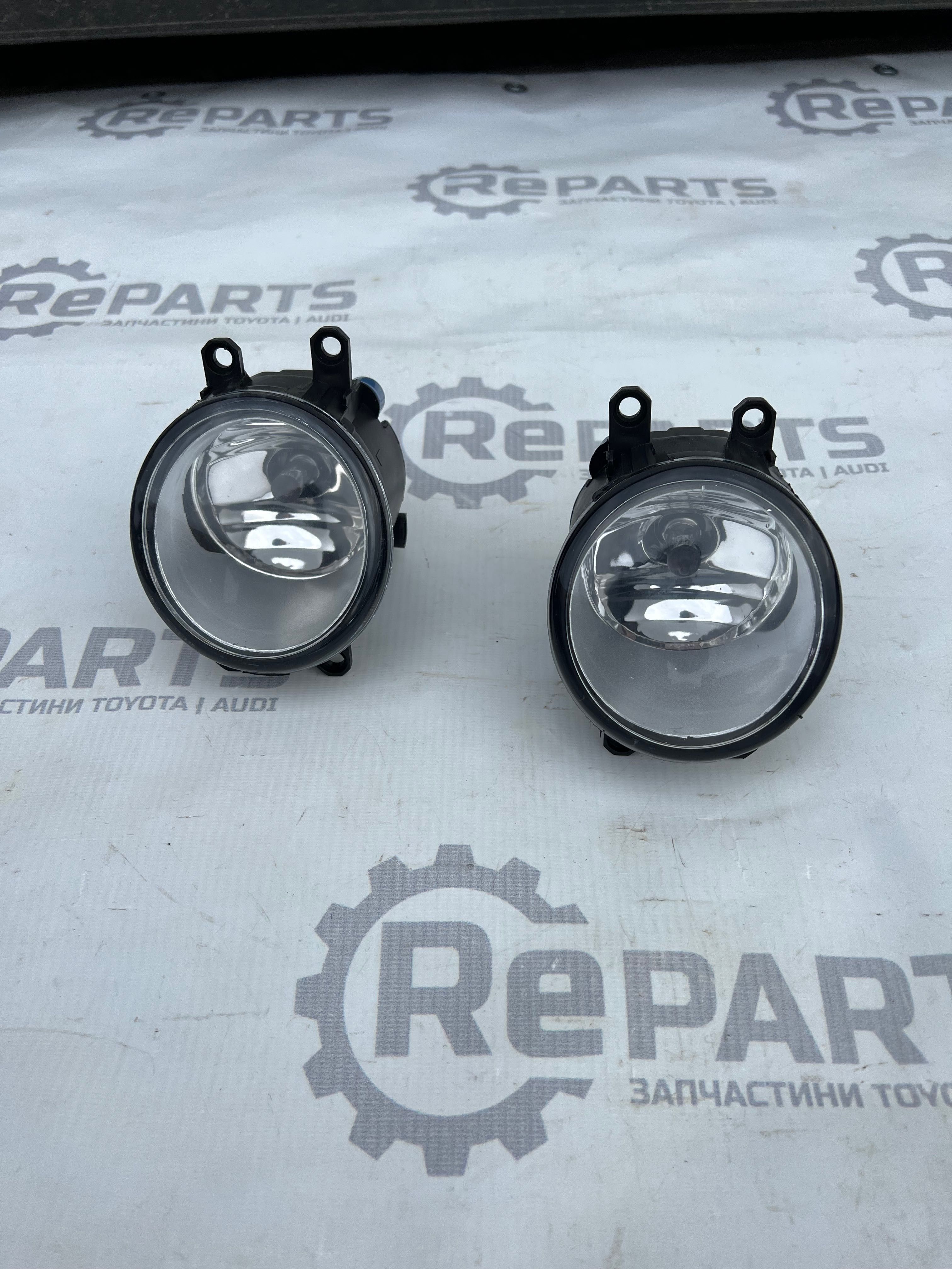 Протитуманні фари туманка Toyota Camry 2006-2017 812100D042 812200D042