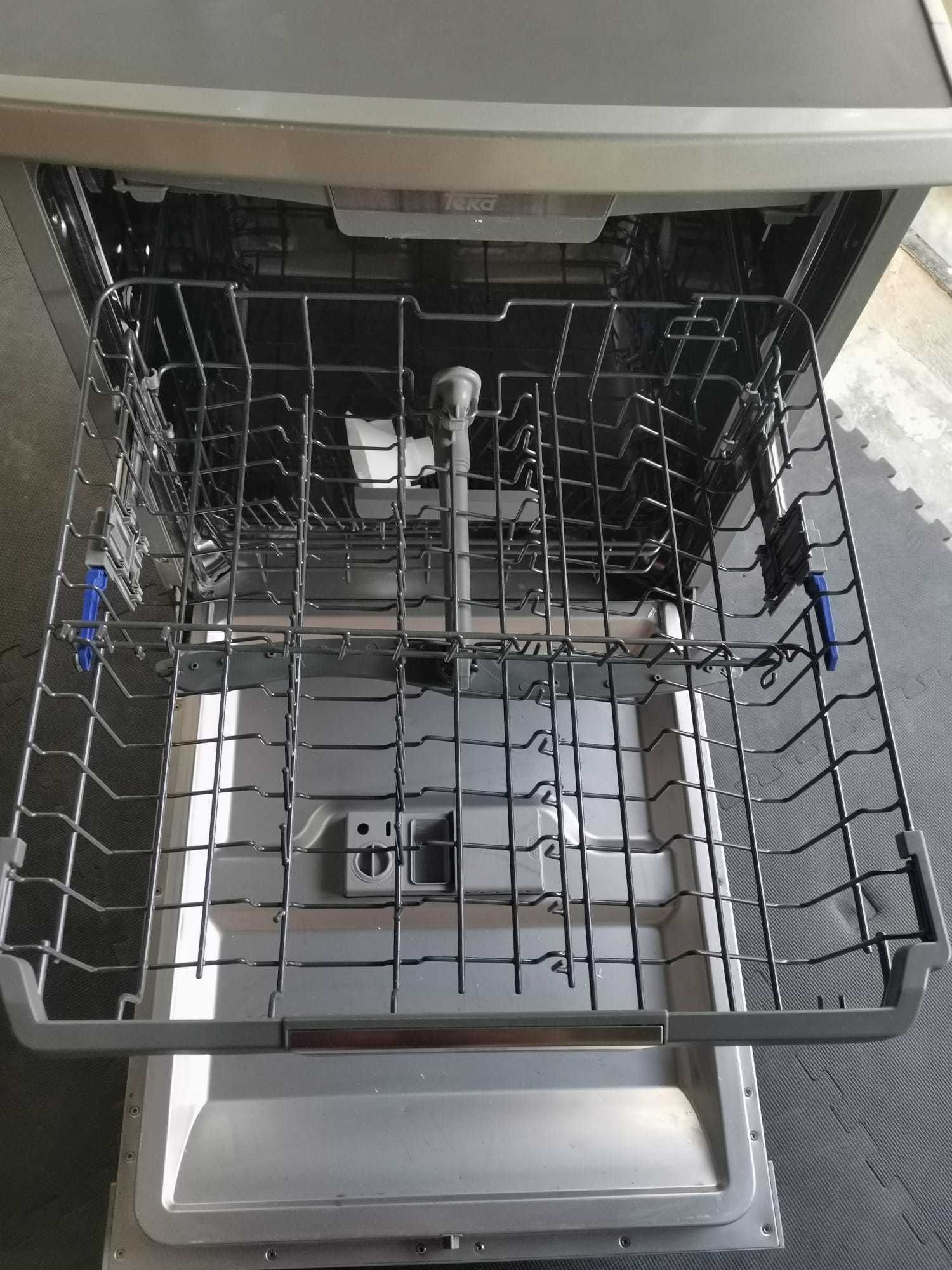 Máquina lavar loiça TEKA LP9 850 como nova - 230€ não negociáveis