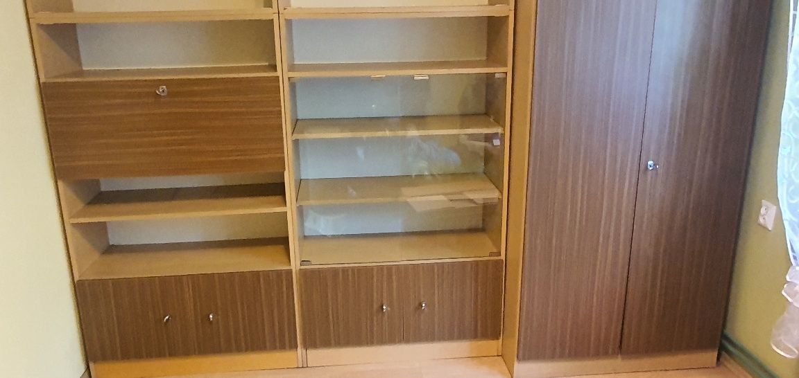 Segment 250 wysoki długi 280 3 części