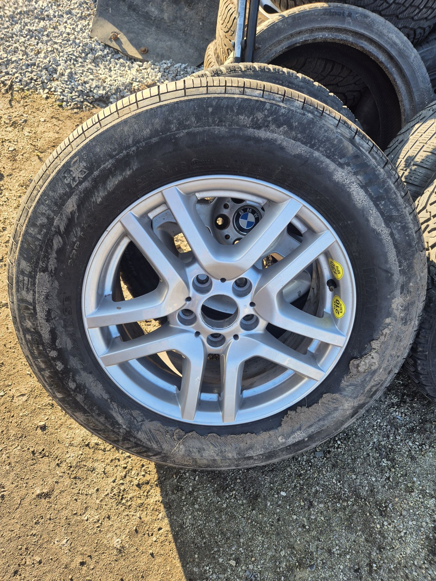 Kolo zapasowe Bmw X5 E53 235/65 17 et40