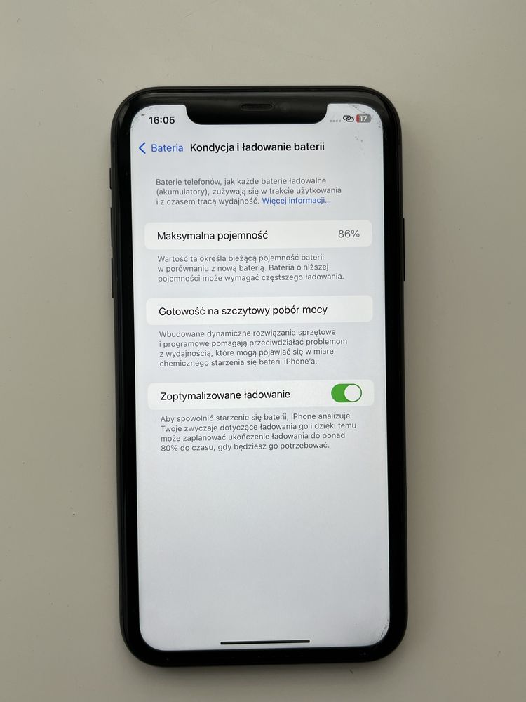 iPhone 11 czarny pudełkiem