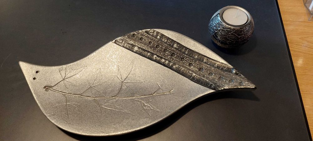 Peça decorativa velas e incenso