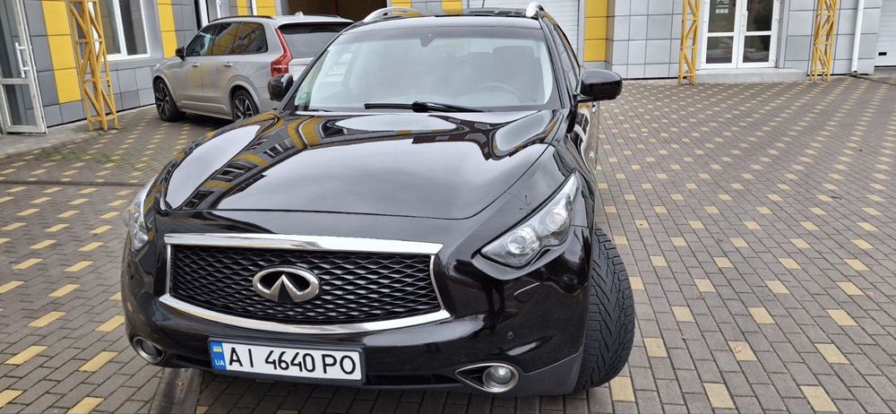 Infiniti QX70S 3.7 AT (333 k.c)AWD