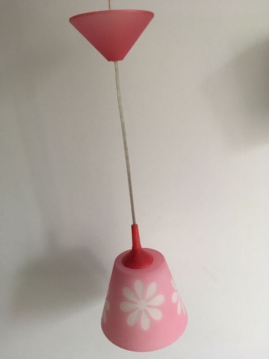 Lampa sufitowa różowa IKEA