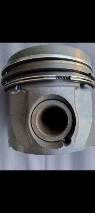 Поршня Форд транзит 2.4