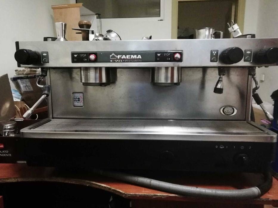 Кофемашина faema e98 president  Гриндер fiorenzato