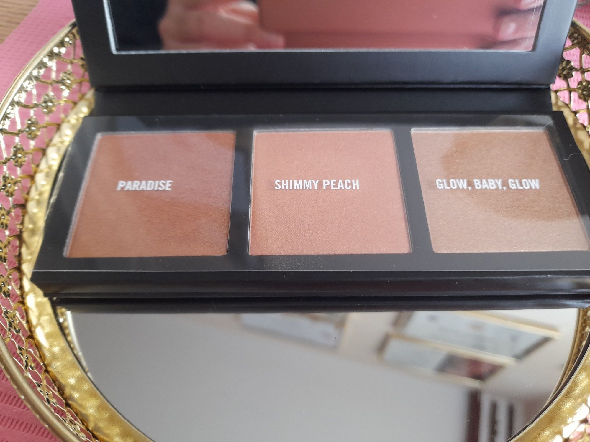 MAC Hyper Real Shimmy Peach Paleta Rozświetlaczy

NOWY