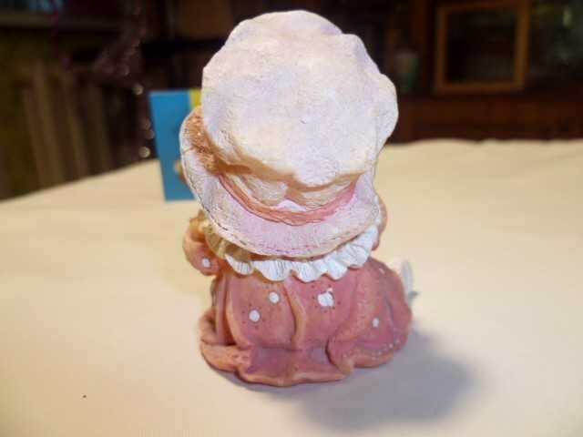 Маленькая статуэтка 6 см девочка керамика