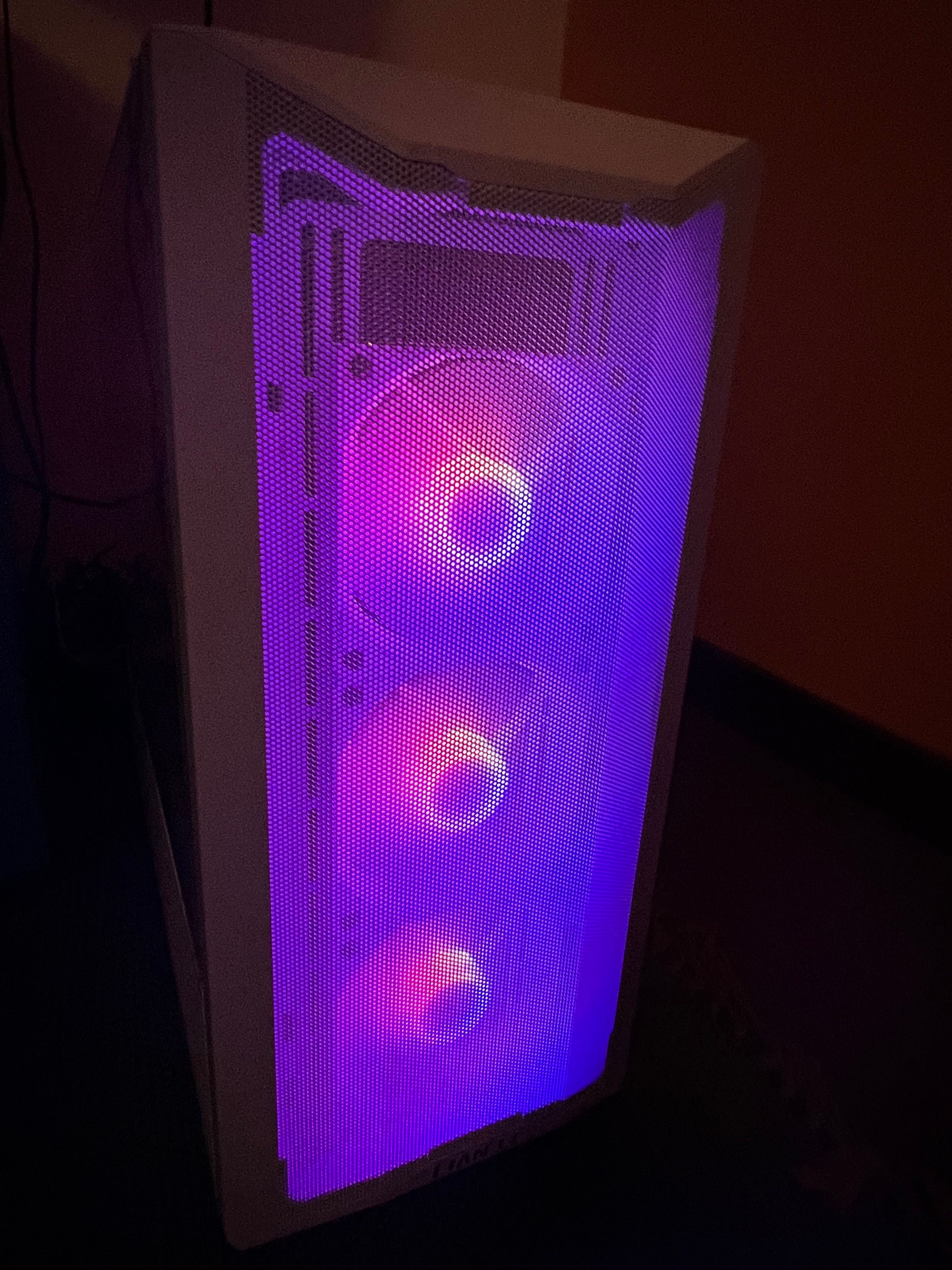 **Vendo computador de alta performance com pouco uso**
