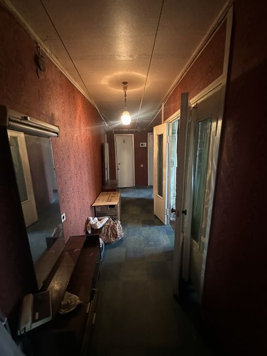 Продається 3-кімнатна квартира на 101-му мікрорайоні