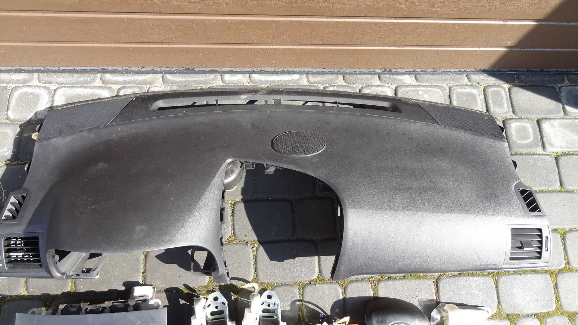 Toyota avensis T27 09- kokpit deska konsola airbag pasy komplet