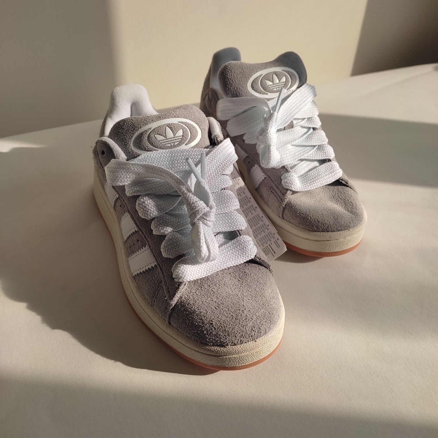 Adidas Campus 00s