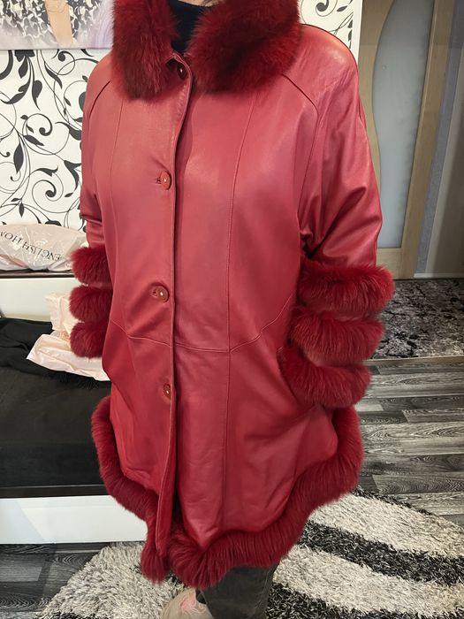 Продаю кожанную манто,состояние хорошое