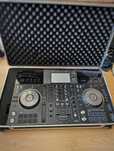 Pioneer XDJ-RX2 com case customizada