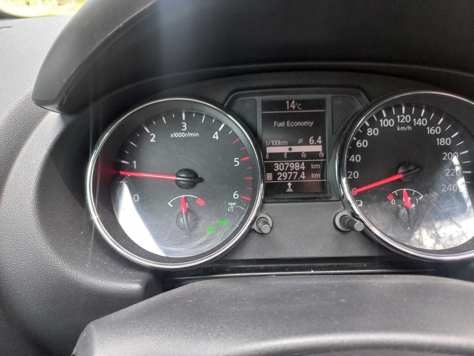 Nissan Qashqai -J10-2.0dci-150 KM-stan bdb-zamiana na bus 9