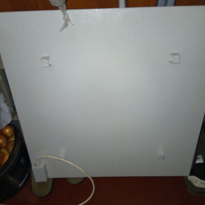 Продам черамический обогреватель 800 гр