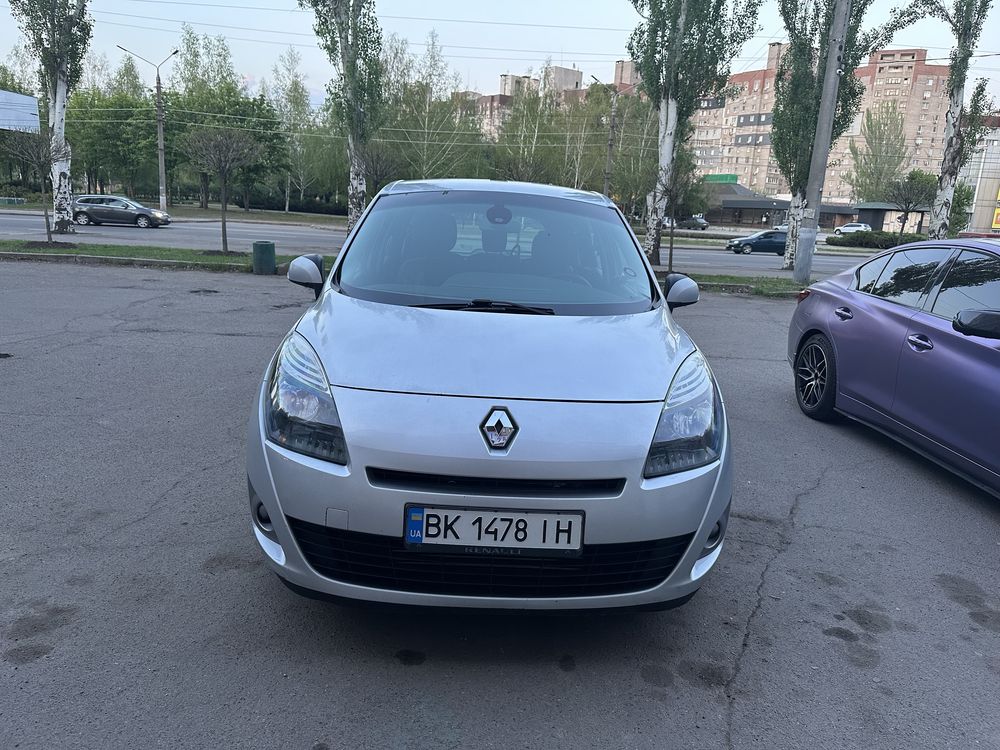 renault grand scenic 7 мест