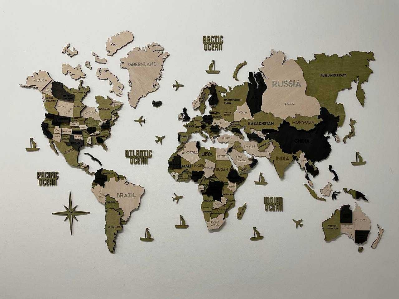 Дерев'яна карта світу без підсвітки