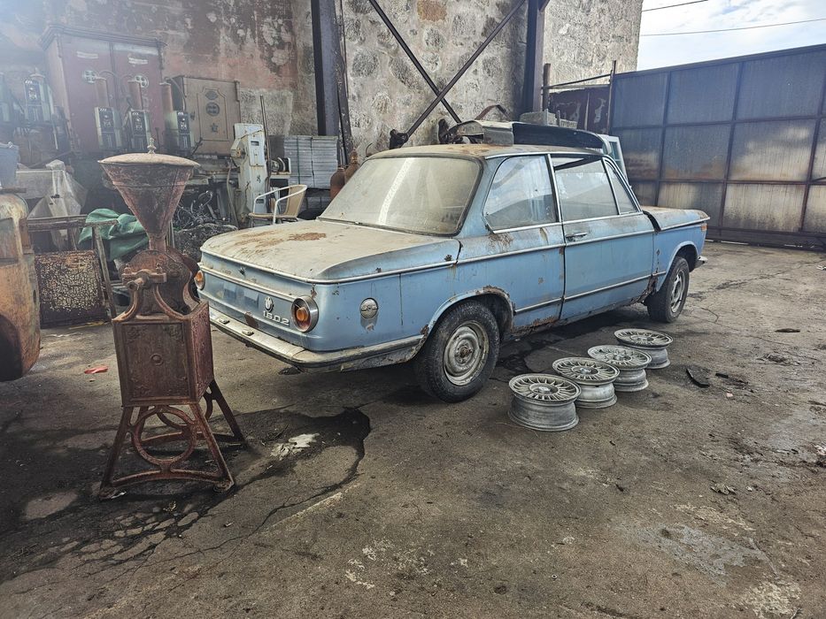 Bmw 1602 faróis redondos