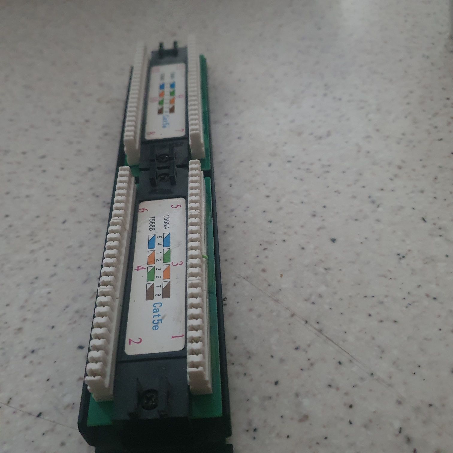 PATCH PANEL RJ-45 do szafy  RACK 10 12 portow RJ45