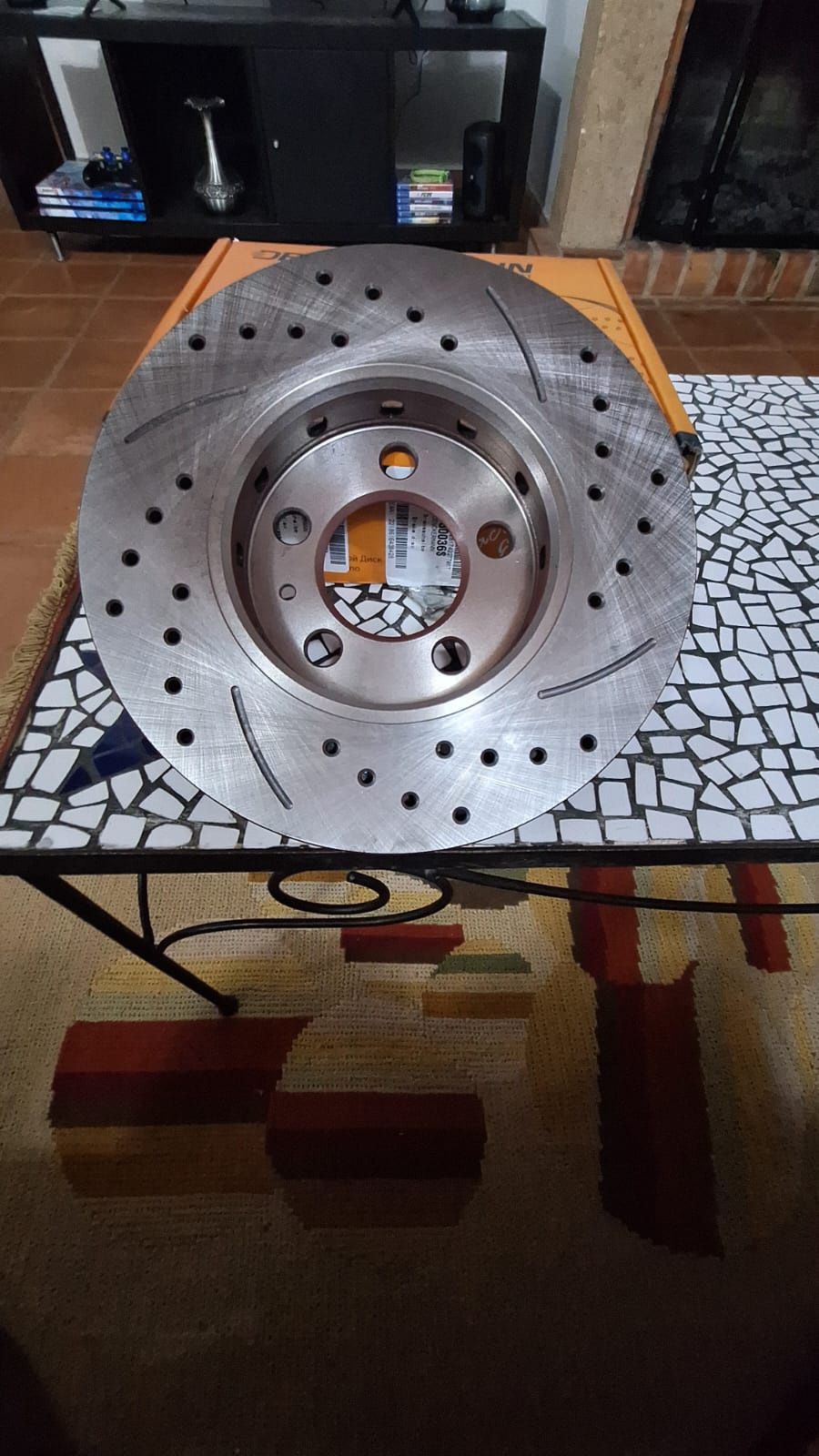 Discos travão ventilados e perfurados