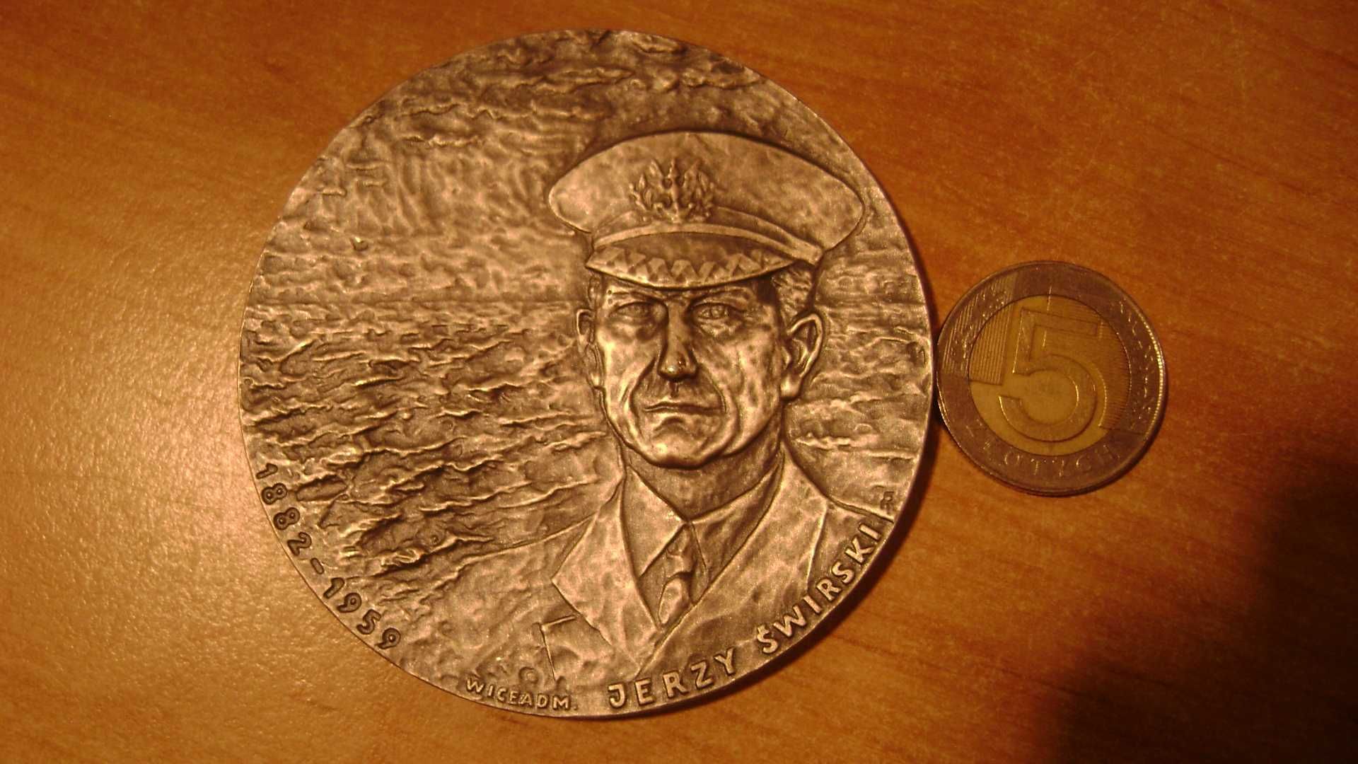 Starocie z PRL Militaria Medal Marynarka Wojenna numer 13dorozpoznania
