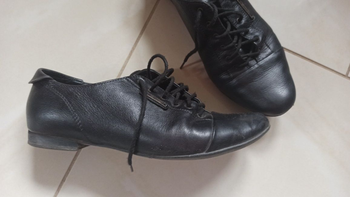 Pół buty damskie Lasocki