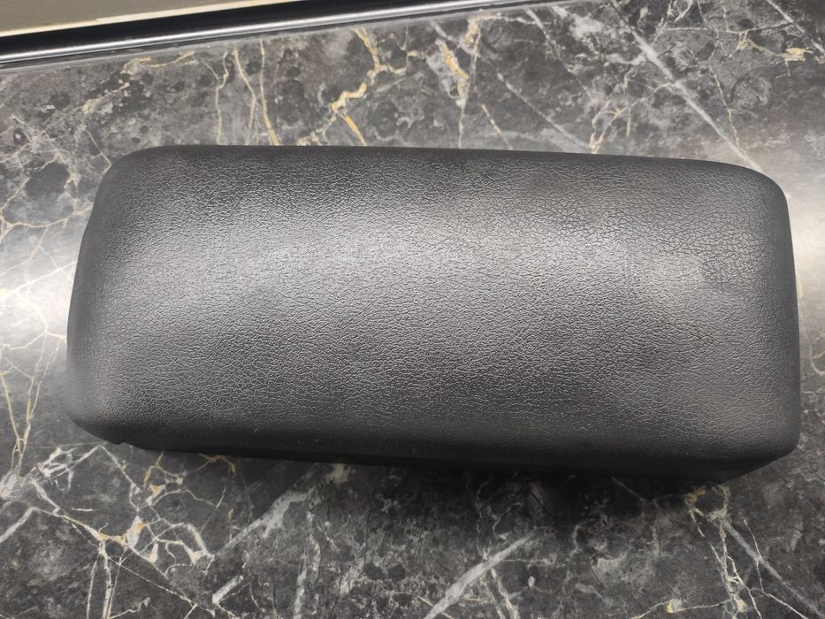 Підлокітник для машини