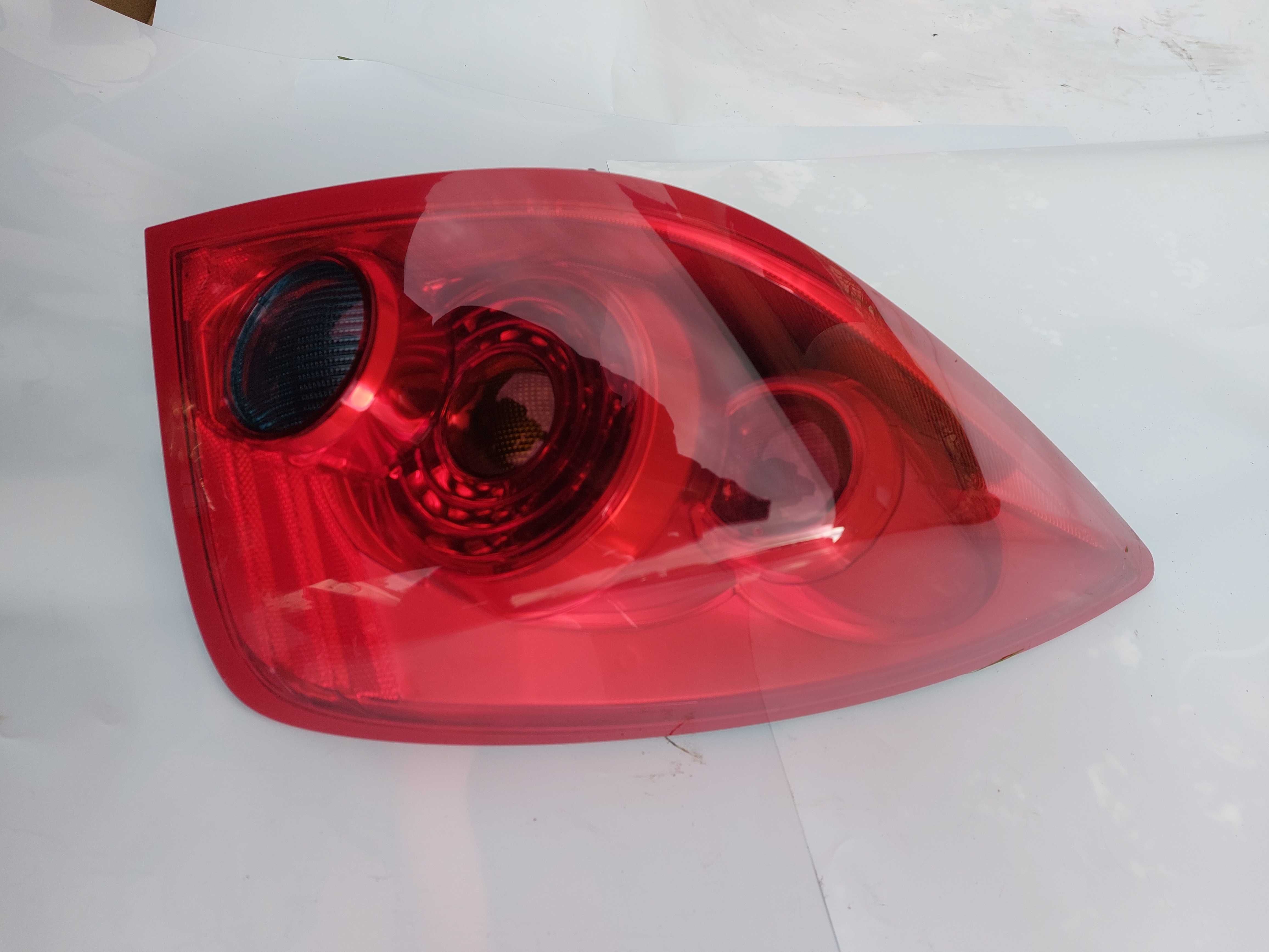 Lampa Prawy tył ORG NISSAN Primiera Prmiera P12 HB BDB 02-07.r