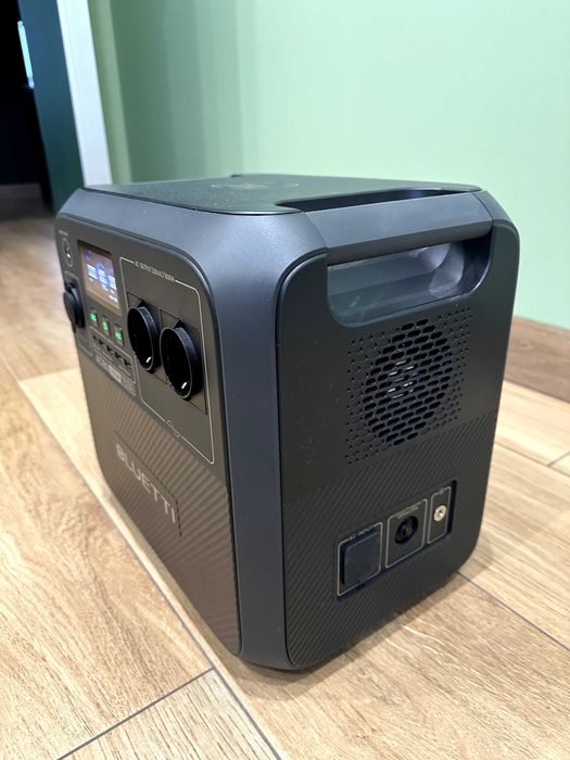 Зарядна станція Bluetti AC180