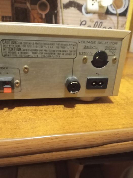 Усилитель Marantz PM 240