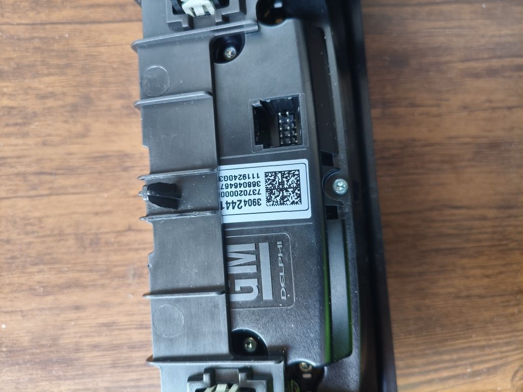 Panel nawiewu klimatyzacji tunelu środkowego Opel Astra K